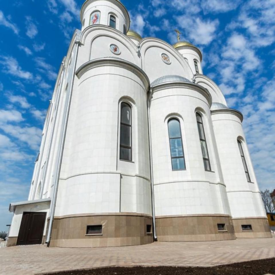 Фото - Храм Архангела Михаила в Путилково  | Восточная сторона храма